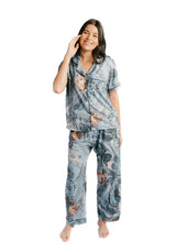 Cargar imagen en el visor de la galería, UNIVERSO PANTALON MANGA CORTA