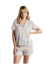 Cargar imagen en el visor de la galería, ANIMAL PRINT SHORTS
